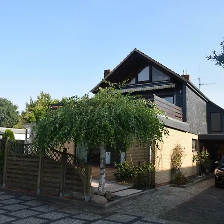 Schoenes Apartment Mit Dachterrasse Oldenburg Exterior photo